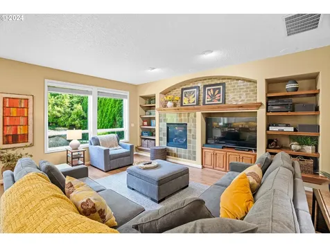 11550 Se Aerie Crescent Road Happy Valley OR 97086