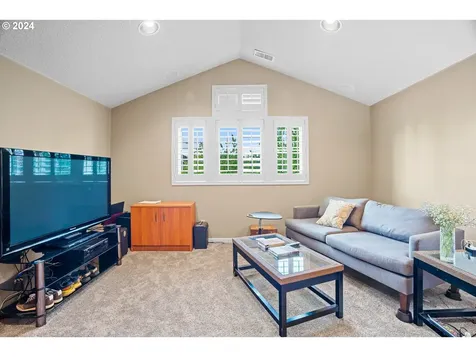 11550 Se Aerie Crescent Road Happy Valley OR 97086
