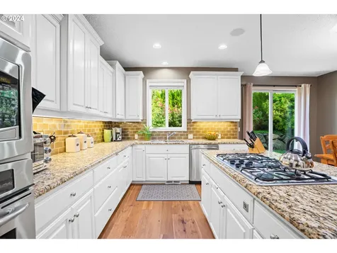 11550 Se Aerie Crescent Road Happy Valley OR 97086
