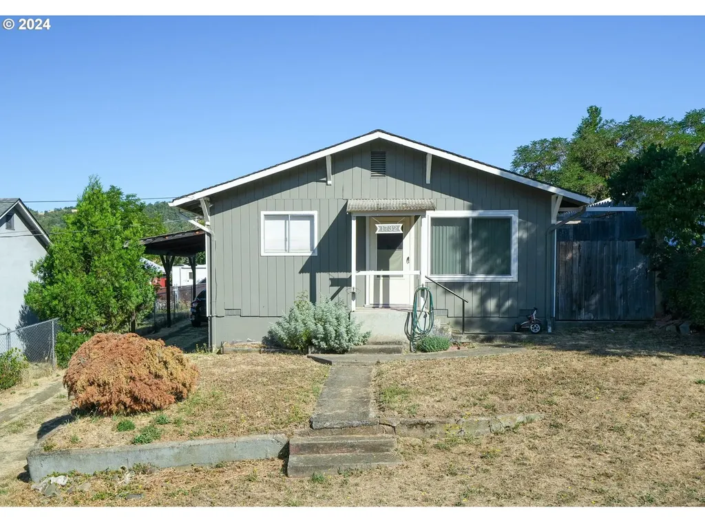 1732 Se Eddy Street Roseburg OR 97470