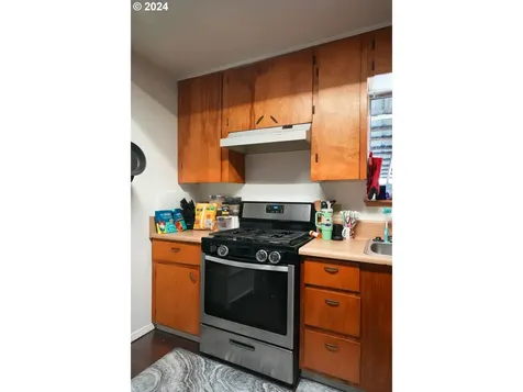 1732 Se Eddy Street Roseburg OR 97470