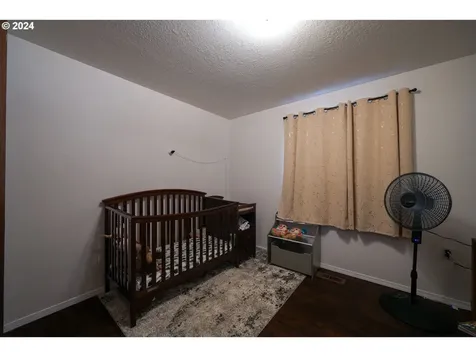 1732 Se Eddy Street Roseburg OR 97470
