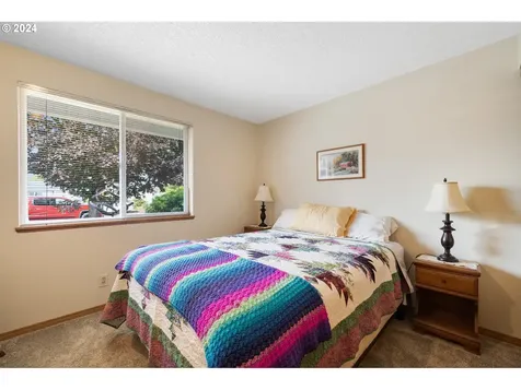 993 9th Street Tillamook OR 97141