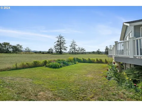 993 9th Street Tillamook OR 97141