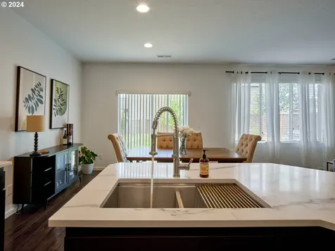241 N 34th Court Ridgefield WA 98642