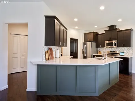 241 N 34th Court Ridgefield WA 98642