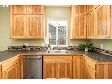 1455 S 58th Street Springfield OR 97478