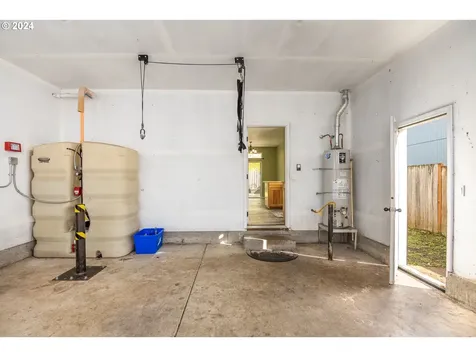 1455 S 58th Street Springfield OR 97478