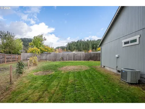 1455 S 58th Street Springfield OR 97478