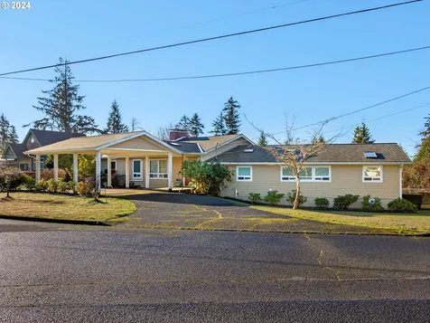 25 W Kensington Avenue Astoria OR 97103