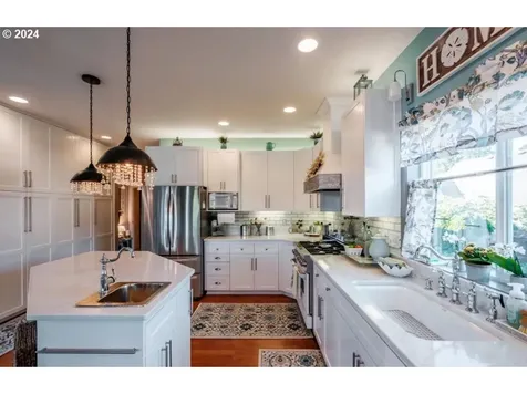 260 Ne 71st Place Newport OR 97365