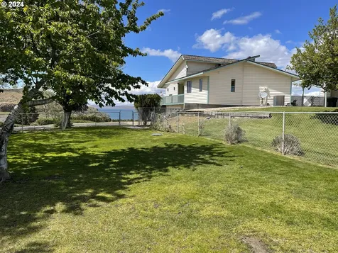 33890 River View Drive Hermiston OR 97838