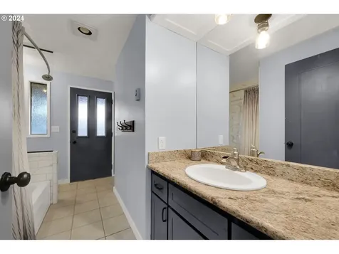 592 58th Street Springfield OR 97478