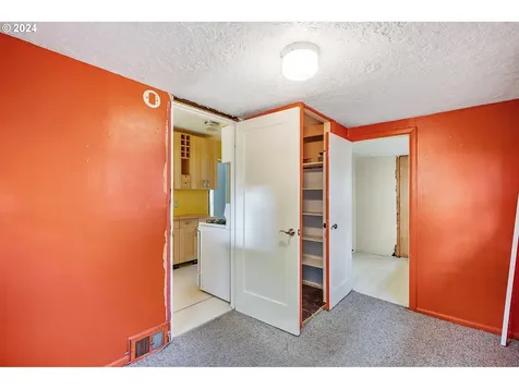 1813 Sw Moss Street Portland OR 97219