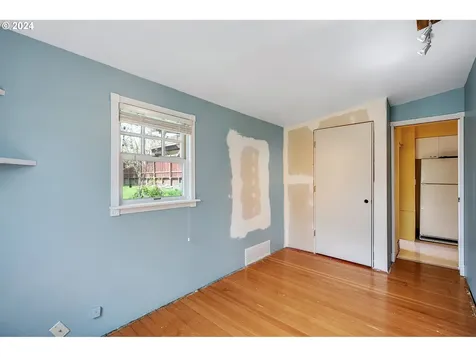 1813 Sw Moss Street Portland OR 97219