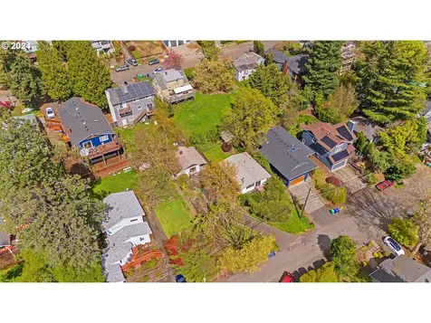 1813 Sw Moss Street Portland OR 97219