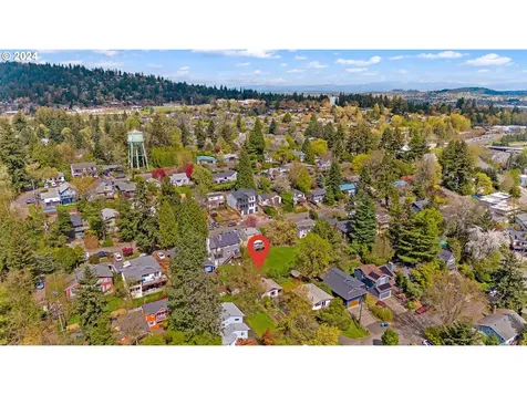 1813 Sw Moss Street Portland OR 97219