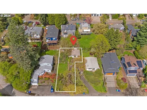 1813 Sw Moss Street Portland OR 97219