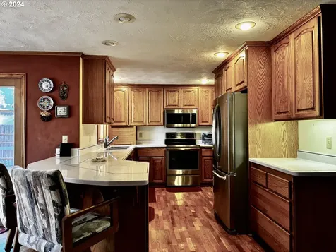 76481 Portal Drive Oakridge OR 97463