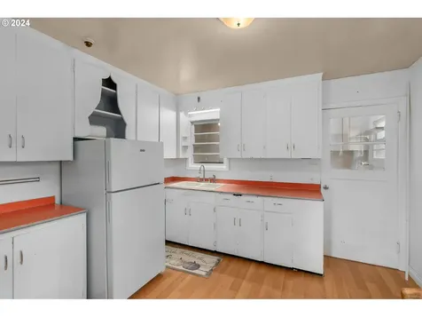 11641 Ne Siskiyou Street Portland OR 97220