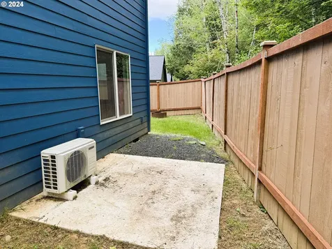 106 Oak Street Winlock WA 98596