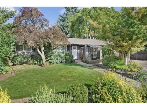 1010 Se Locust Street Dundee OR 97115