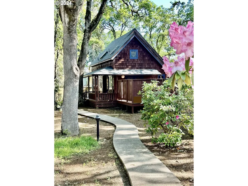 235 Spyglass Drive Eugene OR 97401