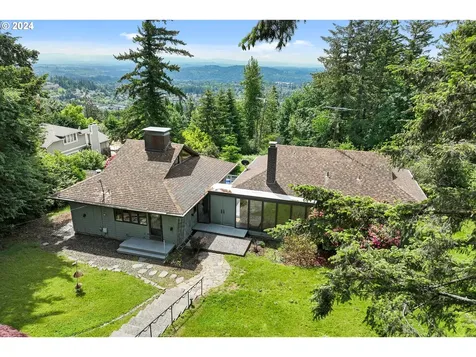 11556 Se Hilltop Court Happy Valley OR 97086