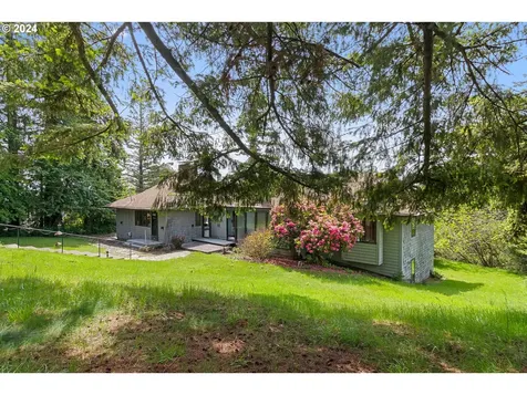 11556 Se Hilltop Court Happy Valley OR 97086