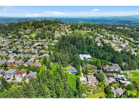 11556 Se Hilltop Court Happy Valley OR 97086