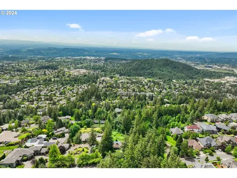 11556 Se Hilltop Court Happy Valley OR 97086