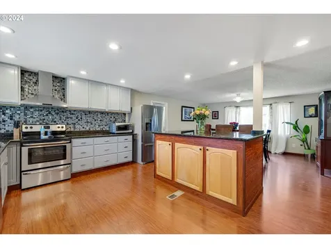 465 S Fawn Street Cornelius OR 97113