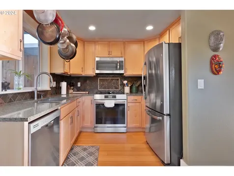 2608 5th Avenue West Linn OR 97068