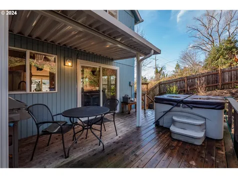 2608 5th Avenue West Linn OR 97068