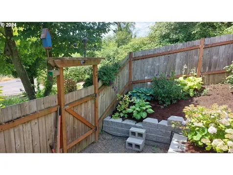 2608 5th Avenue West Linn OR 97068