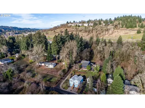 2608 5th Avenue West Linn OR 97068