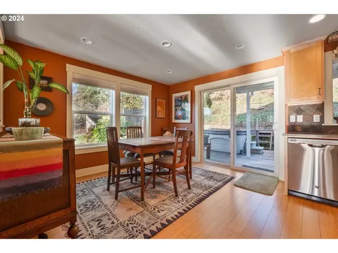 2608 5th Avenue West Linn OR 97068