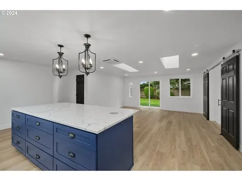 1988 NE Thomas Street Hillsboro OR 97124