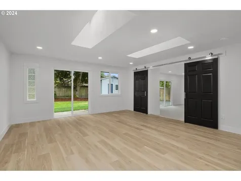 1988 NE Thomas Street Hillsboro OR 97124