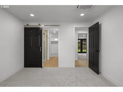 1988 NE Thomas Street Hillsboro OR 97124