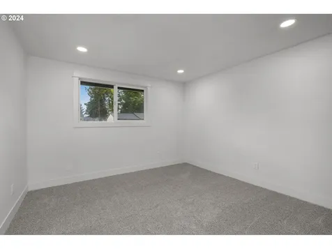 1988 NE Thomas Street Hillsboro OR 97124
