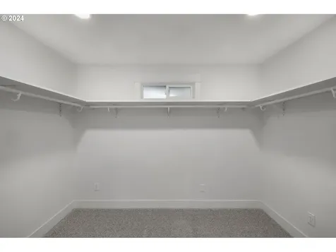 1988 NE Thomas Street Hillsboro OR 97124