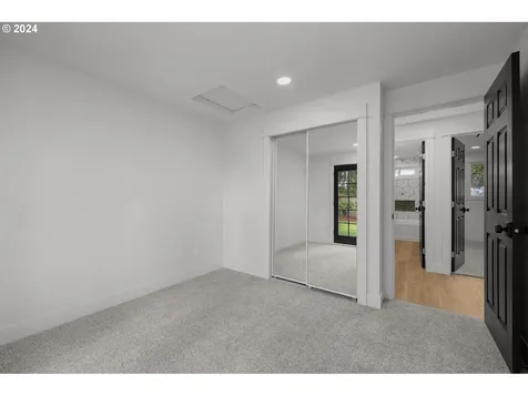 1988 NE Thomas Street Hillsboro OR 97124