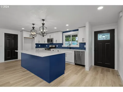 1988 NE Thomas Street Hillsboro OR 97124