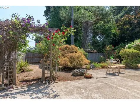 3383 Marvin Drive Eugene OR 97404