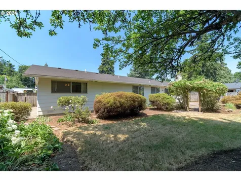 3383 Marvin Drive Eugene OR 97404