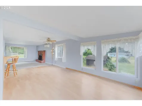 3927 Sunset Way Longview WA 98632