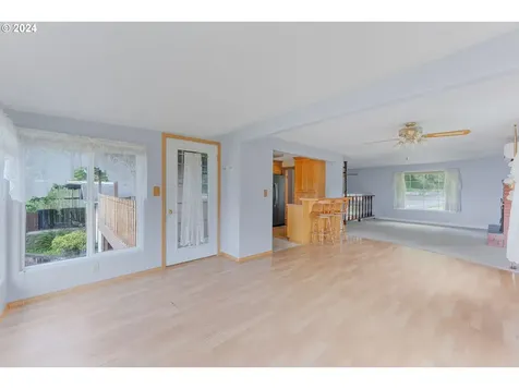 3927 Sunset Way Longview WA 98632