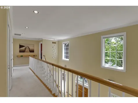 2427 Nw Pinnacle Drive Portland OR 97229