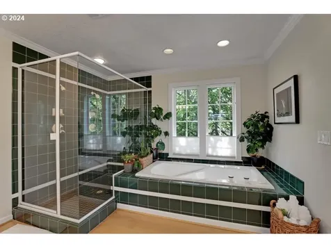2427 Nw Pinnacle Drive Portland OR 97229